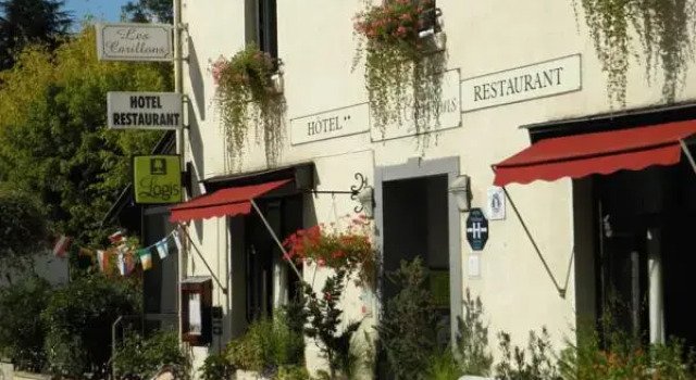 Номер Economy Logis hôtel restaurant les Carillons