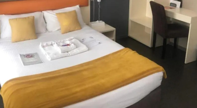 Трёхместный номер Standard Adonis Hotel Strasbourg