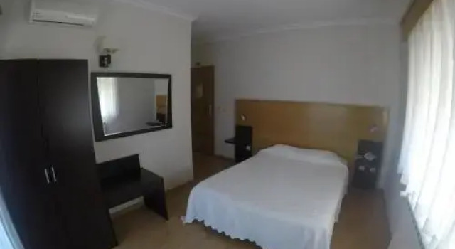 Hotel Covilhã Jardim, Забронировать Отель Отели Ковильян с парковкой, рядом с University of Beira Interior, Парковка