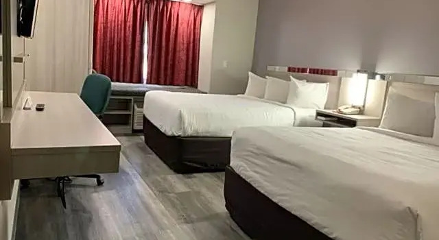 Номер Deluxe Microtel Inn and Suites Clarksville