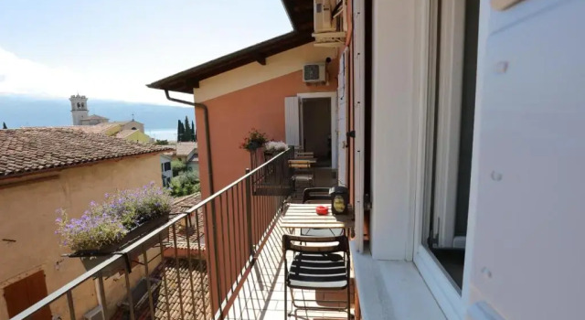 Апартаменты с видом на озеро Garda Friends Apartments