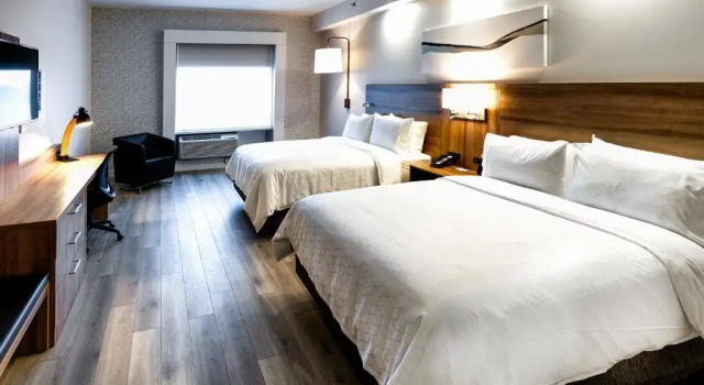 Четырёхместный номер Standard Holiday Inn Express & Suites Trois Rivieres Ouest by IHG