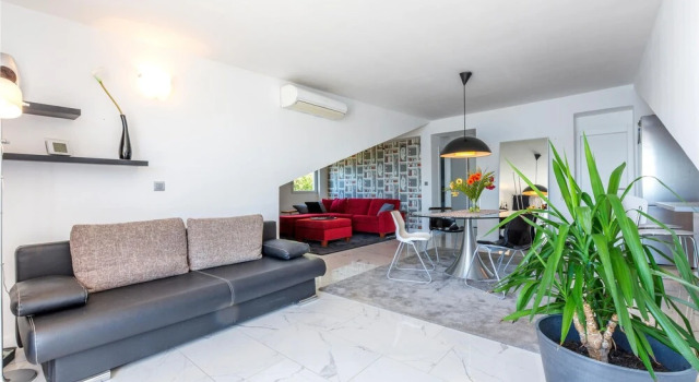 Awesome Home in Krilo Jesenice with Hot Tub, WiFi & 2 Bedrooms, Rezervovat Hotel Hotely v Krilo s parkováním, Parkování