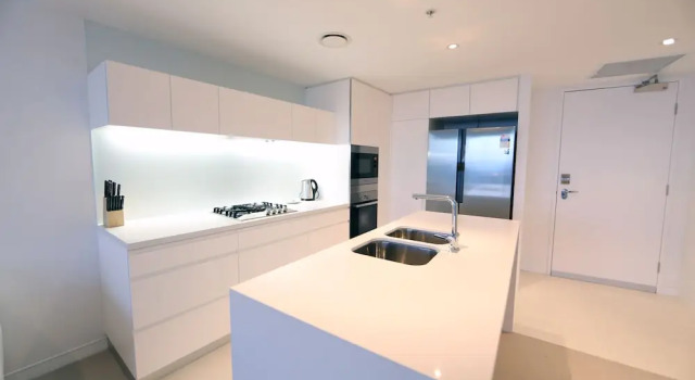 Апартаменты с 2 комнатами с балконом и с видом на море Oracle Boulevard - Private Apartments