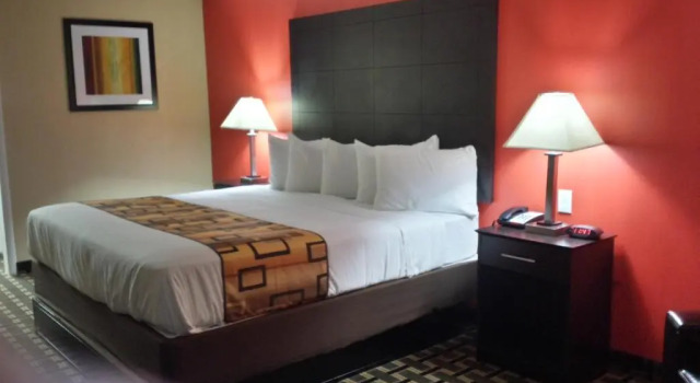 Номер Standard Days Inn by Wyndham Henryetta
