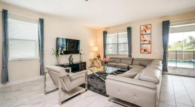 Engaged Your Dream vacation in Champion Gates Large 8 Bedroom Home, Buchen Sie Hotel Hotels in Four Corners mit Pool, Schwimmbad