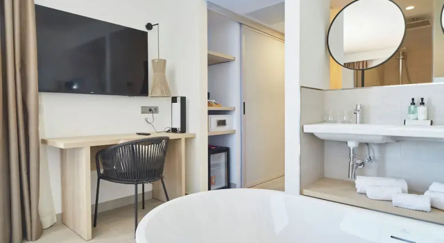 Номер Standard с балконом и с видом на море Invisa Hotel Club Cala Verde