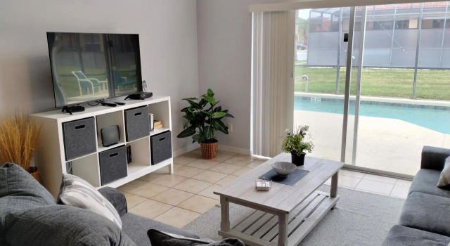 Cheerful Resort pool Villa near Disney, Davenport, US