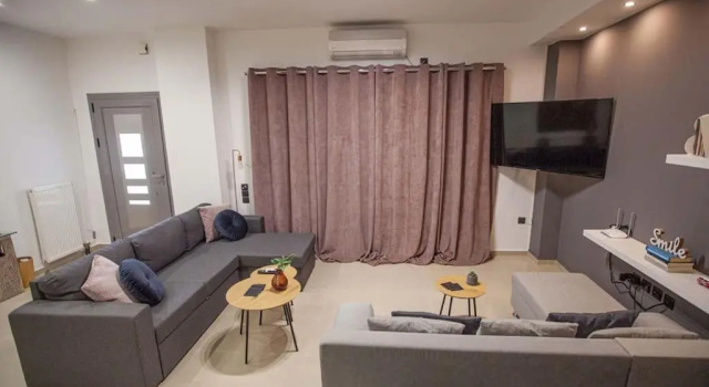 Апартаменты Kalafatis Downtown Apartment