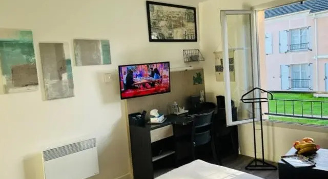 Appart Hotel 3* dans une residence de tourisme, Забронировать Отель Отели Ле-Ме-сюр-Сен с парковкой, Парковка