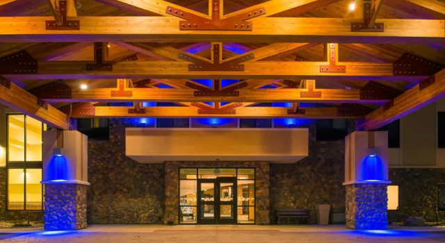 Glacier Peaks Hotel, Book Hotel Browning Montana