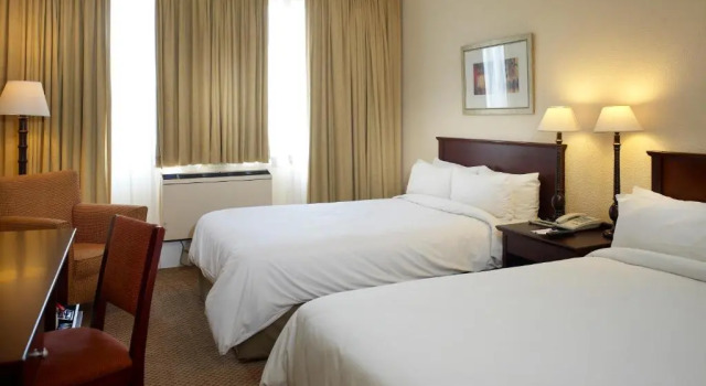 Четырёхместный номер Standard Garden Court OR Tambo International Airport