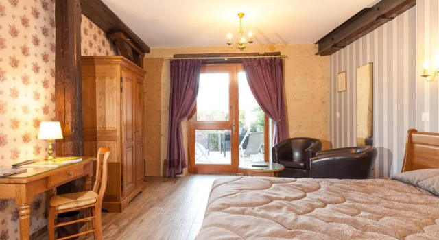 Двухместный номер Comfort Logis Hotel de La Cloche