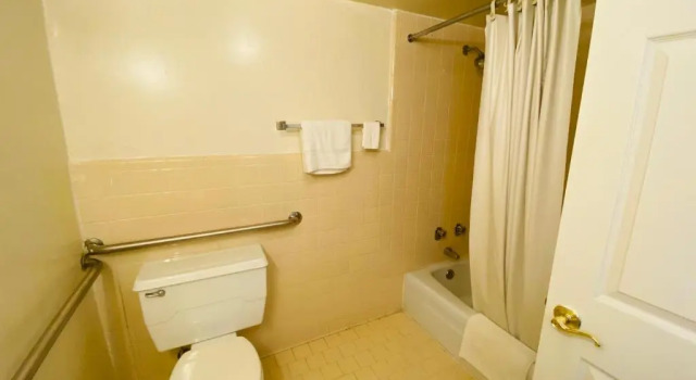 Номер Standard Travelers Place Inn & Suites