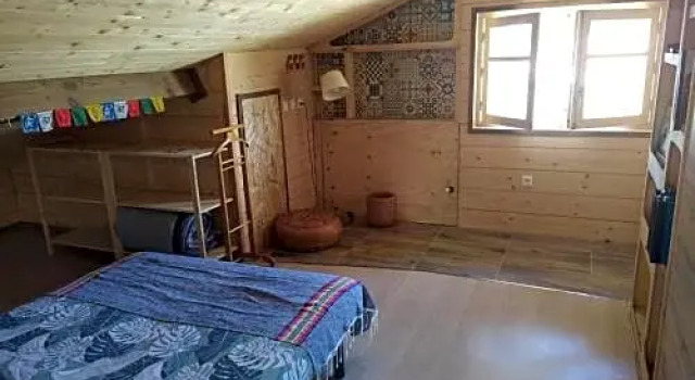 surf house, Book Hotel Leon Landes