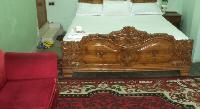 Royal Guest House & Service Apartment, Забронировать Апартаменты/квартира Калькутта East Zone, рядом с IICB