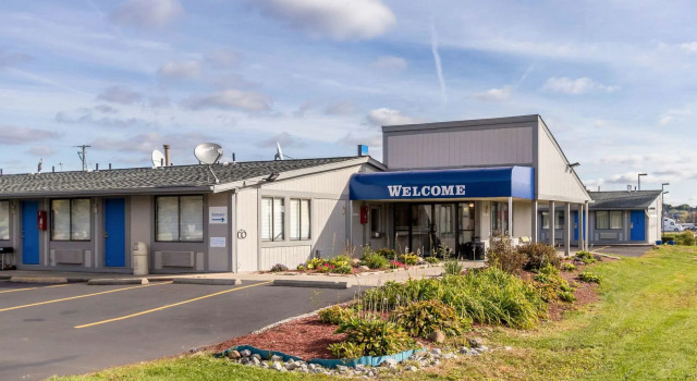 Rodeway Inn, Book Hotel North Canton Ohio