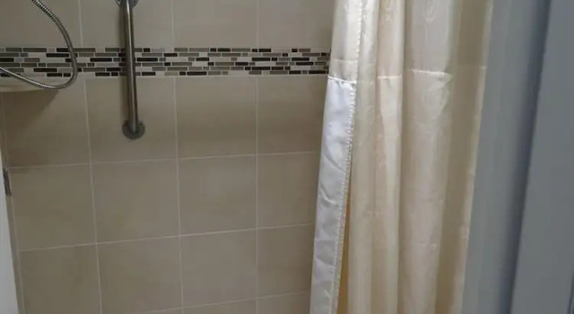 Четырёхместный номер Deluxe Travelers Rest Motel