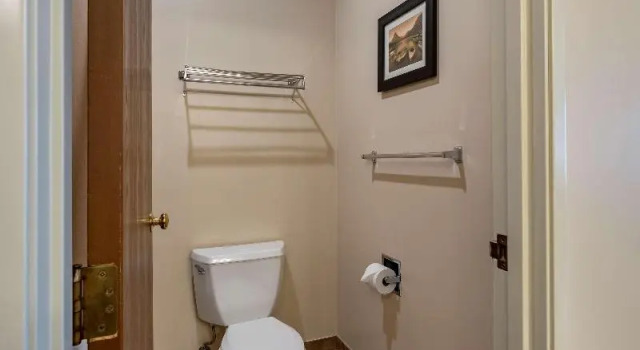 Четырёхместный номер Standard Best Western Desert Inn