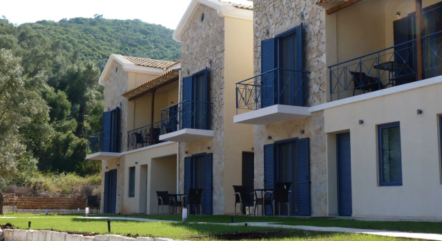 Ilianthos Apartments & Studios