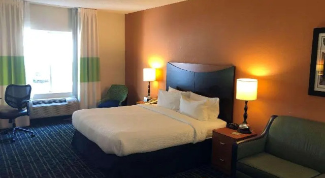 Студия Country Inn & Suites by Radisson, Fayetteville I-95, NC