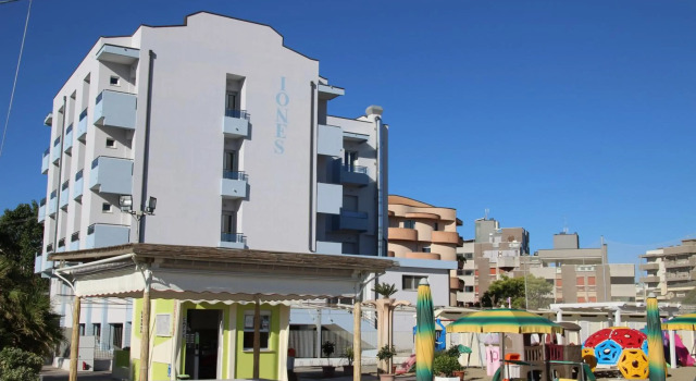 Hotel Iones