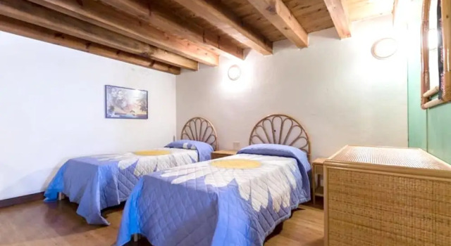Apartment With 2 Bedrooms in Gonessa, With Enclosed Garden - 10 m From the Beach, Buchen Sie Ferienwohnung Gonnesa 