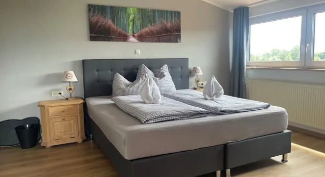 Двухместный номер Standard c 1 комнатой с видом на горы Landhotel Krone