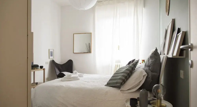 Sweet Flat near Metro Stop