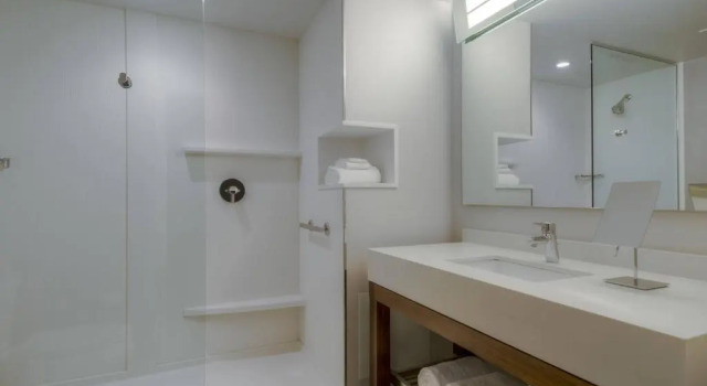 Номер Standard Courtyard by Marriott Winnipeg Airport
