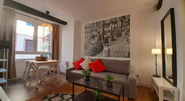 Andra Mari Apartamentu Turistikoak, Rezerwuj Hotel Hotele w Baskonia z parkingiem, Parking