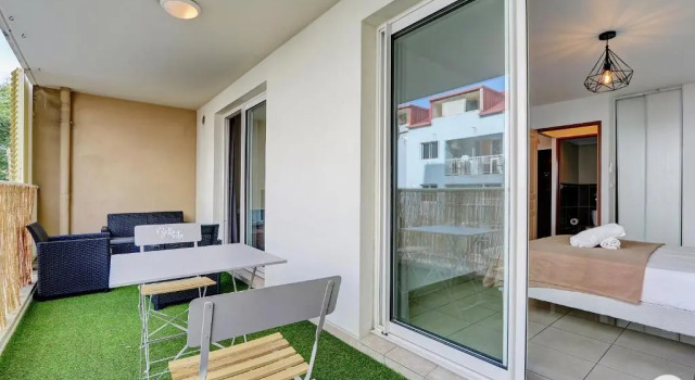 T2 – Le Bella Vittoria – Saint-Denis, Rezerwuj Apartament Hotele w Saint-Denis z parkingiem, w pobliżu Trinity Park, Parking