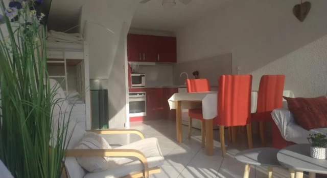 Апартаменты Duplex pour 4-5 pers, 35m2 - 300m plages, parking privé