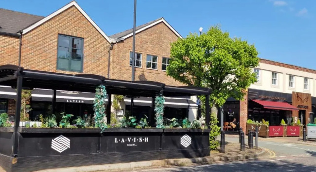 Апартаменты Corporate 2Bed Apartment with Balcony & Free Parking Short Lets Serviced Accommodation Old Town Stevenage by White Orchid Property Relocation