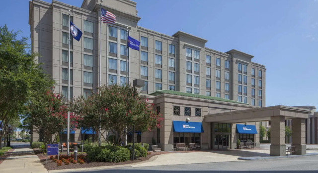 Hilton Garden Inn Virginia Beach Town Center, Book Hotel Virginia Beach Virginia