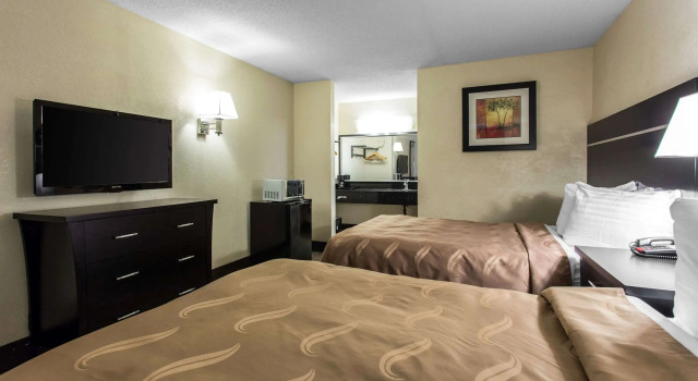 Четырёхместный номер Standard Quality Inn Goose Creek - Charleston