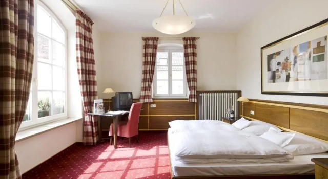 Трёхместный номер Standard Romantik Hotel Das Lindner