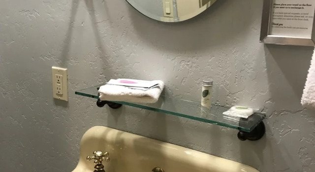 Четырёхместный номер Standard Hotel Sutter