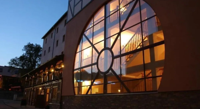 Hotel Zamkowy Młyn, Book Hotel Krapkowice Opolskie