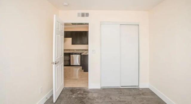 10B 9BA Mansion Sleeps 22 with Pool&Spa