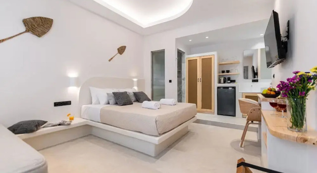 Двухместный полулюкс Adama's Suites Naxos