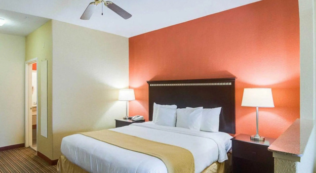 Номер Standard Studio 6 Suites Houston, TX - Spring