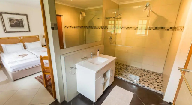 Двухместный номер Standard с видом на сад Hout Bay Lodge
