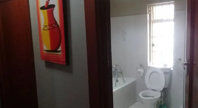 Номер Deluxe Miraton Eastgate Suites