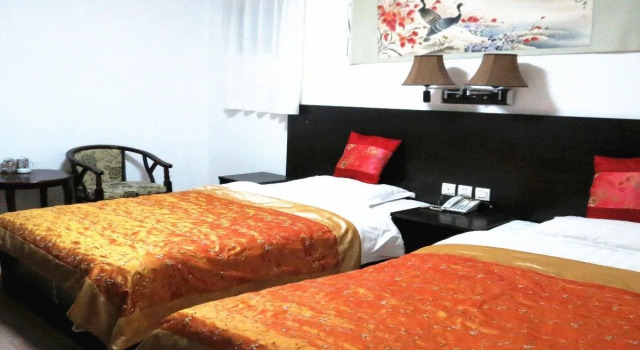 N.E. Hotel, Забронировать Отель Отели Пекина с парковкой, рядом с Торговый комплекс Oriental Plaza, Парковка