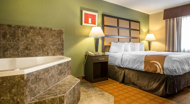 Двухместный номер Standard Quality Inn & Suites Marinette