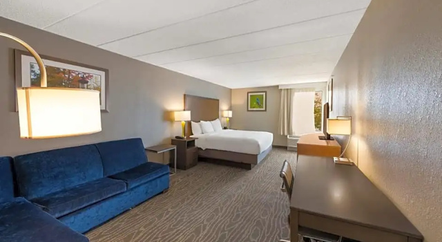 Люкс Comfort Inn & Suites Tipp City Dayton North I-75