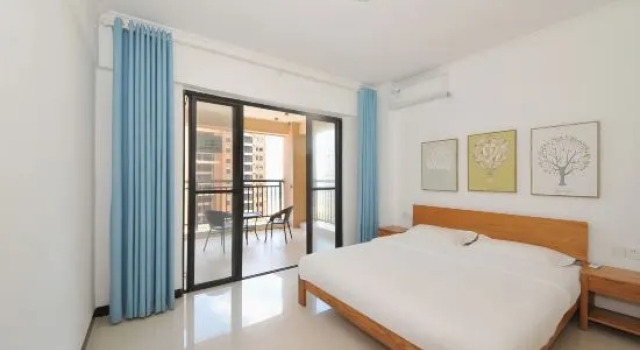 Семейный люкс Deluxe с 2 комнатами с видом на море Haitu Apartment (Beihai Yintan Yihai Jiangshan)