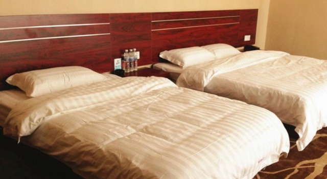Wanlong Business Hotel