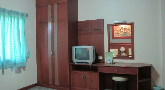Picnic Sriracha Hotel